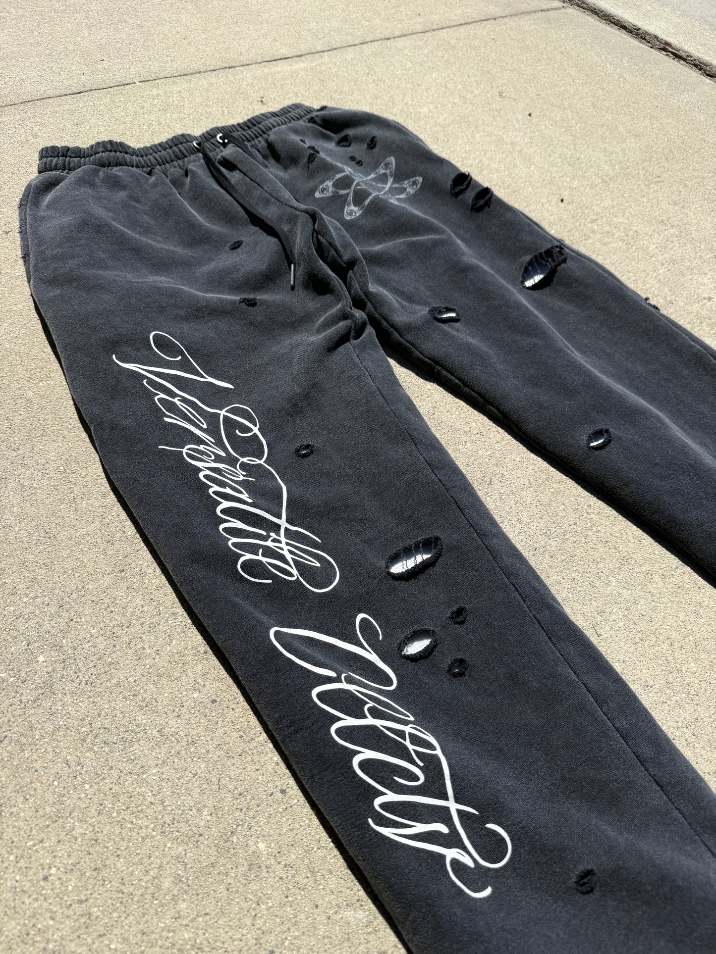 “THRONES” SWEATS