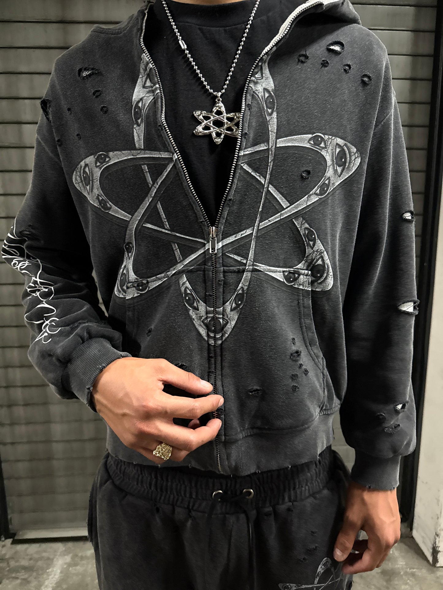 “THRONES” ZIP UP
