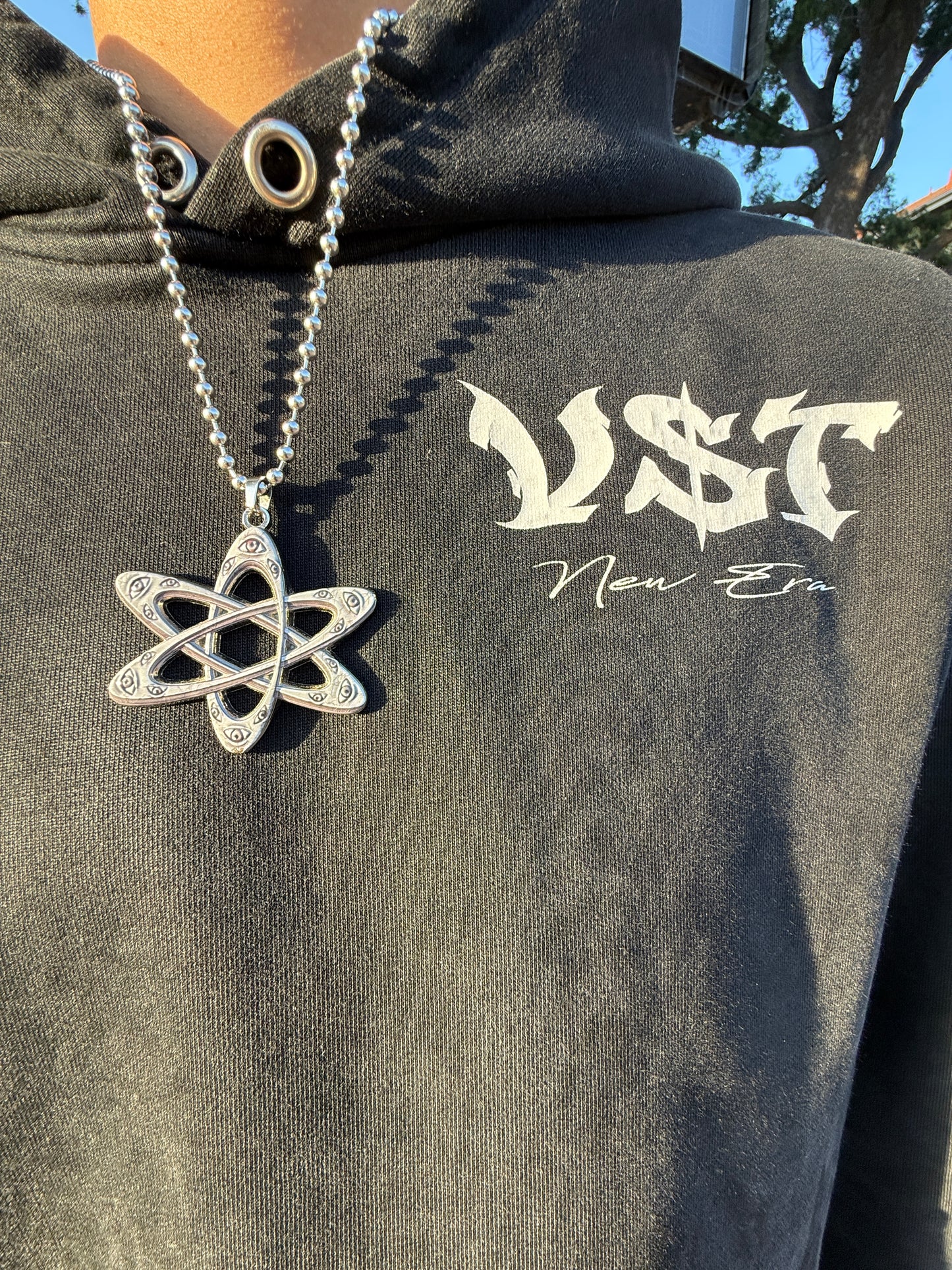 "THRONES ANGEL" NECKLACE