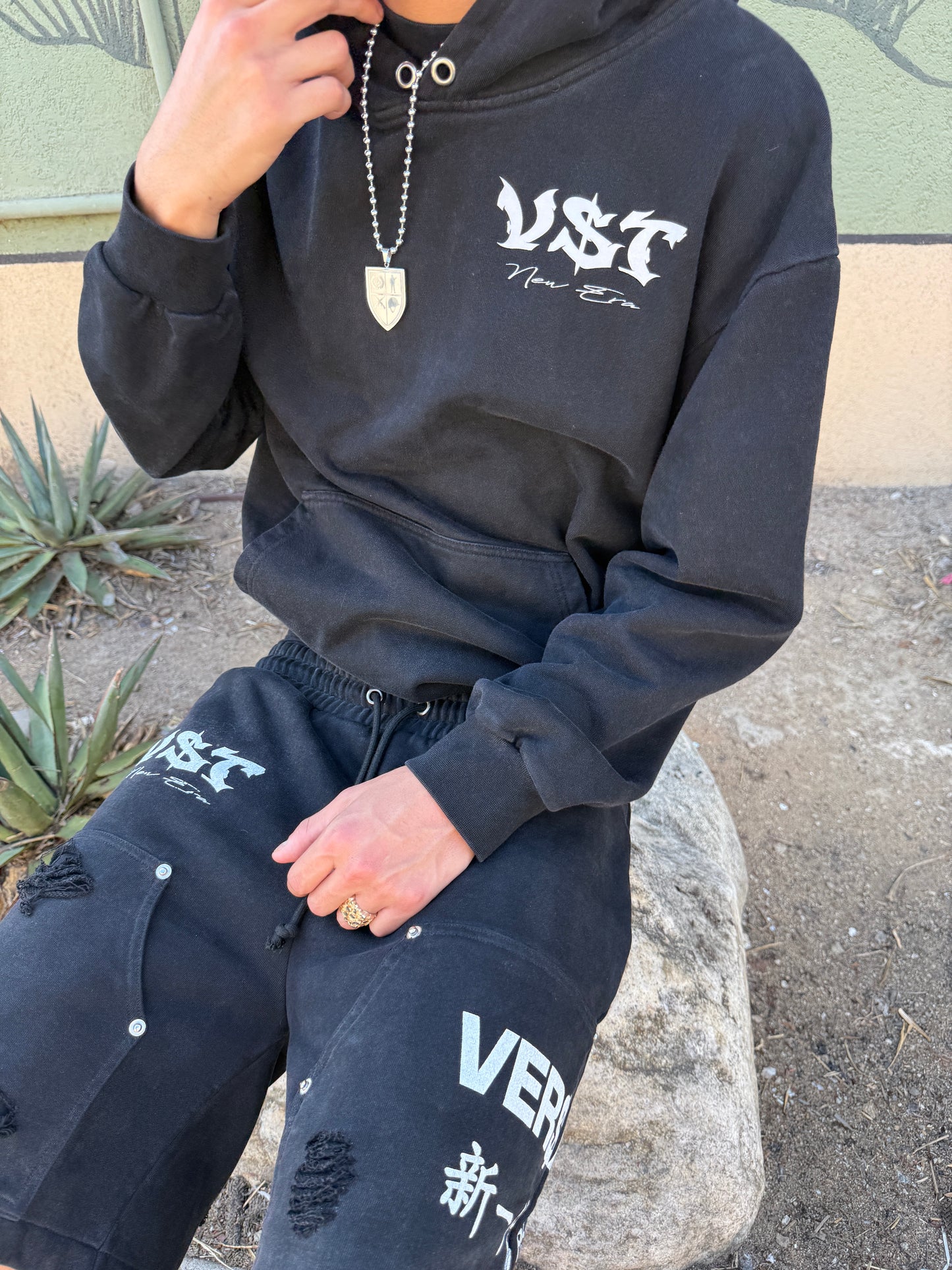 "V$T" SHORTS